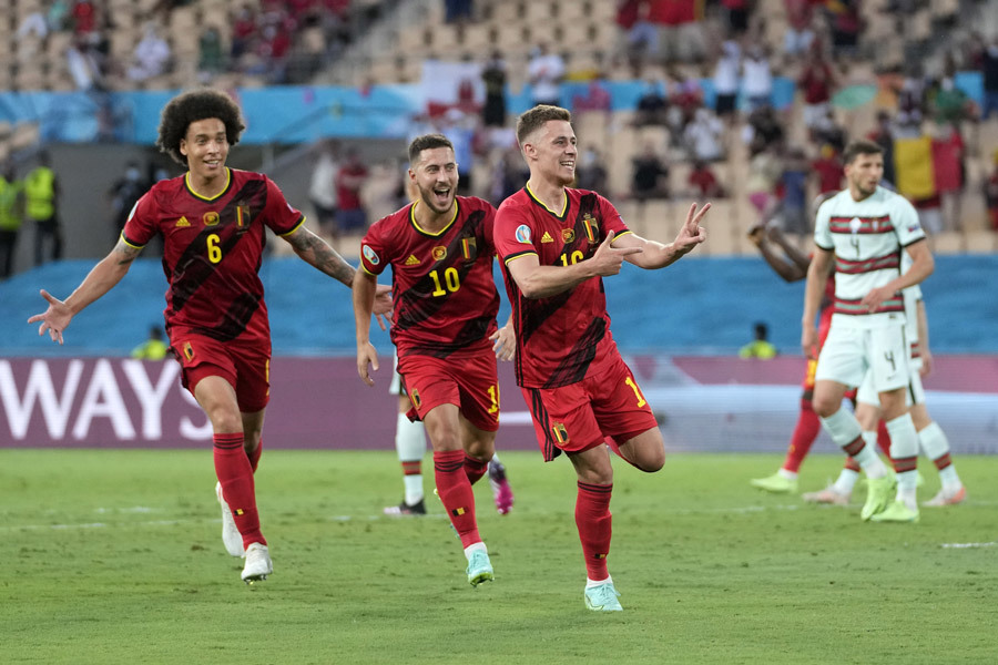 Xác định 2 cặp đấu đầu tiên ở vòng tứ kết EURO 2020