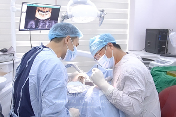 5 lý do nên trồng răng Implant tại nha khoa Singae