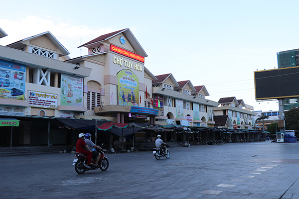 Phú Yên tạm dừng hoạt động chợ Tuy Hòa