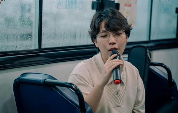 Online music show evokes beautiful memories