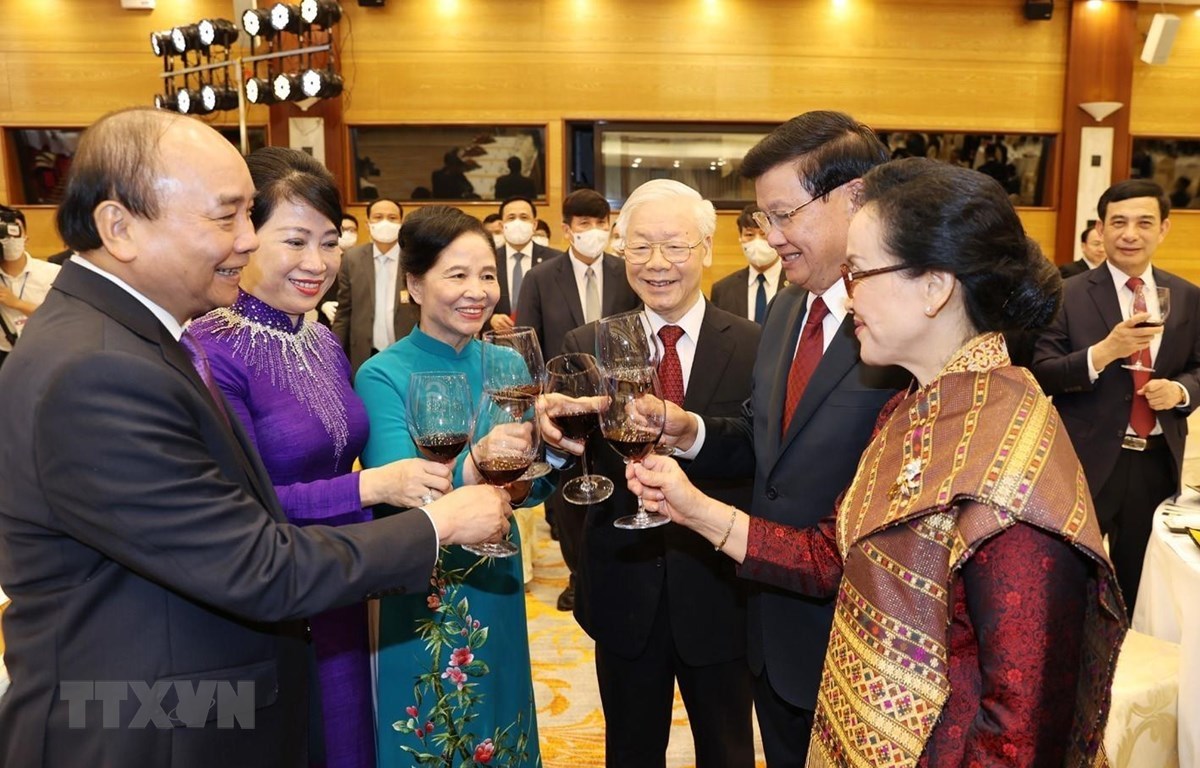 Chiêu đãi trọng thể chào mừng Tổng Bí thư, Chủ tịch nước Lào