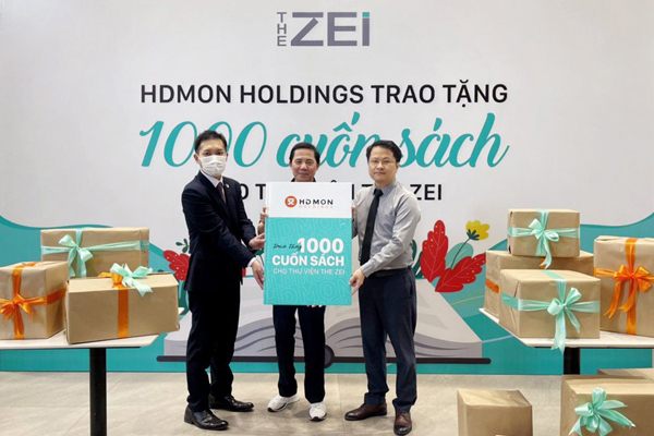 HDMon Holdings tặng hơn 1.000 cuốn sách cho thư viện dự án The Zei