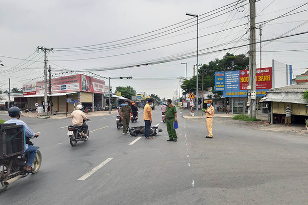 Dựng hiện trường vụ thanh niên lăn cục bêtông ra đường gây họa cho cô gái