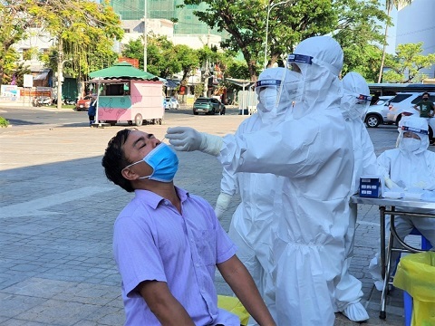 HCM City becomes biggest coronavirus epicenter as new cases surge