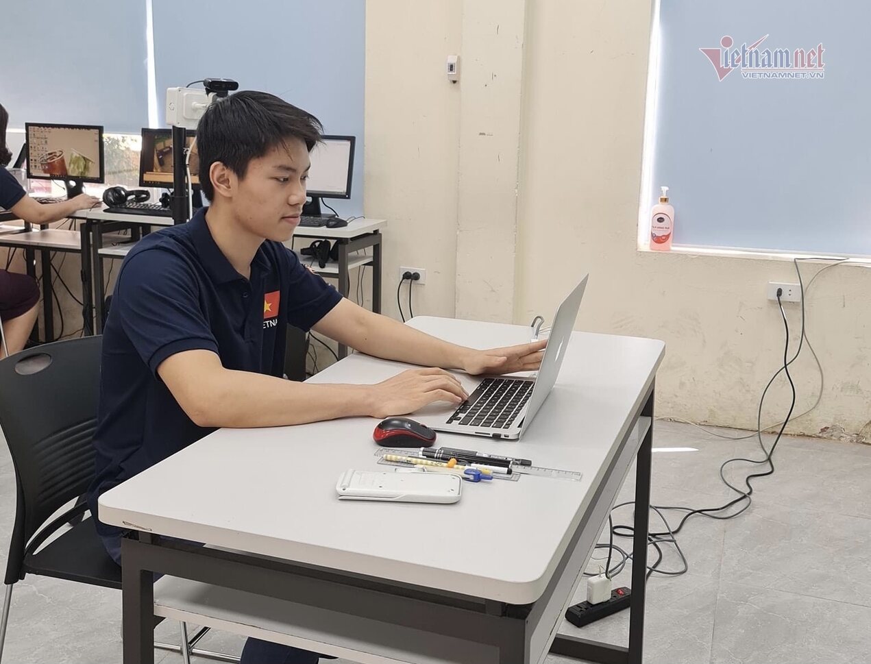 Phu Tho student wins gold medal at international physics competition