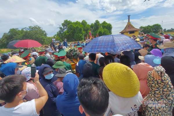 An táng xong, gia đình mong muốn tìm ra sự thật để quân nhân Đô được yên nghỉ