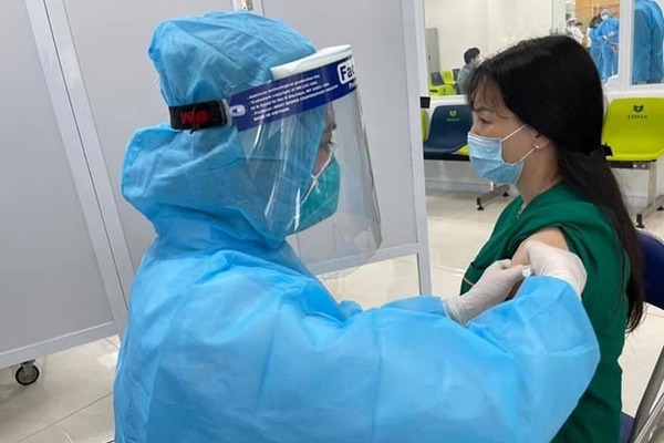 Thúc đẩy sản xuất bằng được vaccine phòng chống COVID-19 trong thời gian sớm nhất để tiêm miễn phí cho toàn dân