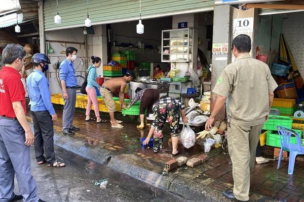 Thành phố Vũng Tàu cấm chợ tự phát để phòng dịch Covid-19