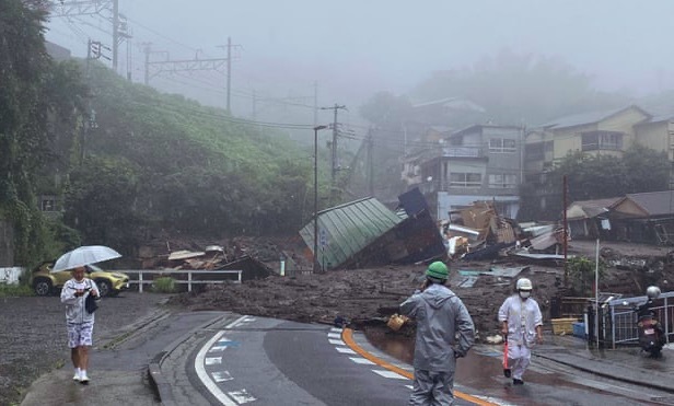 Lở đất tại thị trấn nghỉ mát nổi tiếng ở Nhật, hàng chục người mất tích
