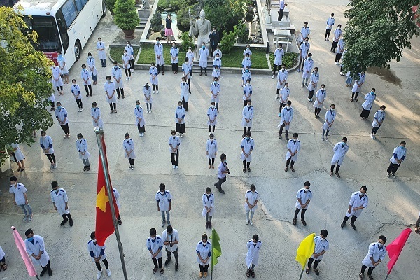 Hơn 100 sinh viên Đà Nẵng tình nguyện vào Phú Yên hỗ trợ chống dịch