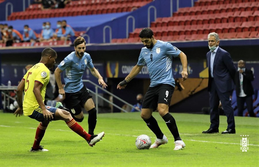 Thua luân lưu Colombia, Uruguay hụt vé bán kết Copa America