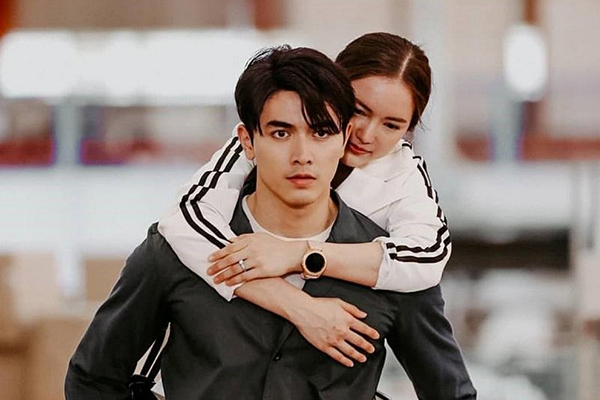 Cặp đôi diễn viên trẻ gây sốt màn ảnh mùa hè của Thái Lan