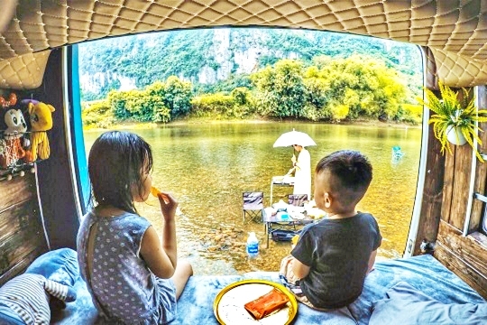Vợ chồng Hà Nội chi 280 triệu làm nhà di động, đưa con đi chu du thiên hạ