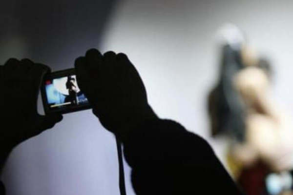 Bắt thầy giáo địa lý dùng clip ân ái tống tiền người tình