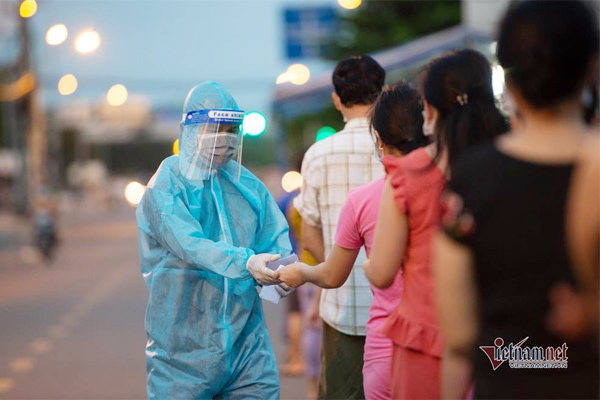 Tối 18/7 thêm 2.828 ca Covid-19, cả ngày ghi nhận 5.926 trường hợp