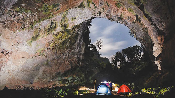 Travelling in “kingdom of caves”