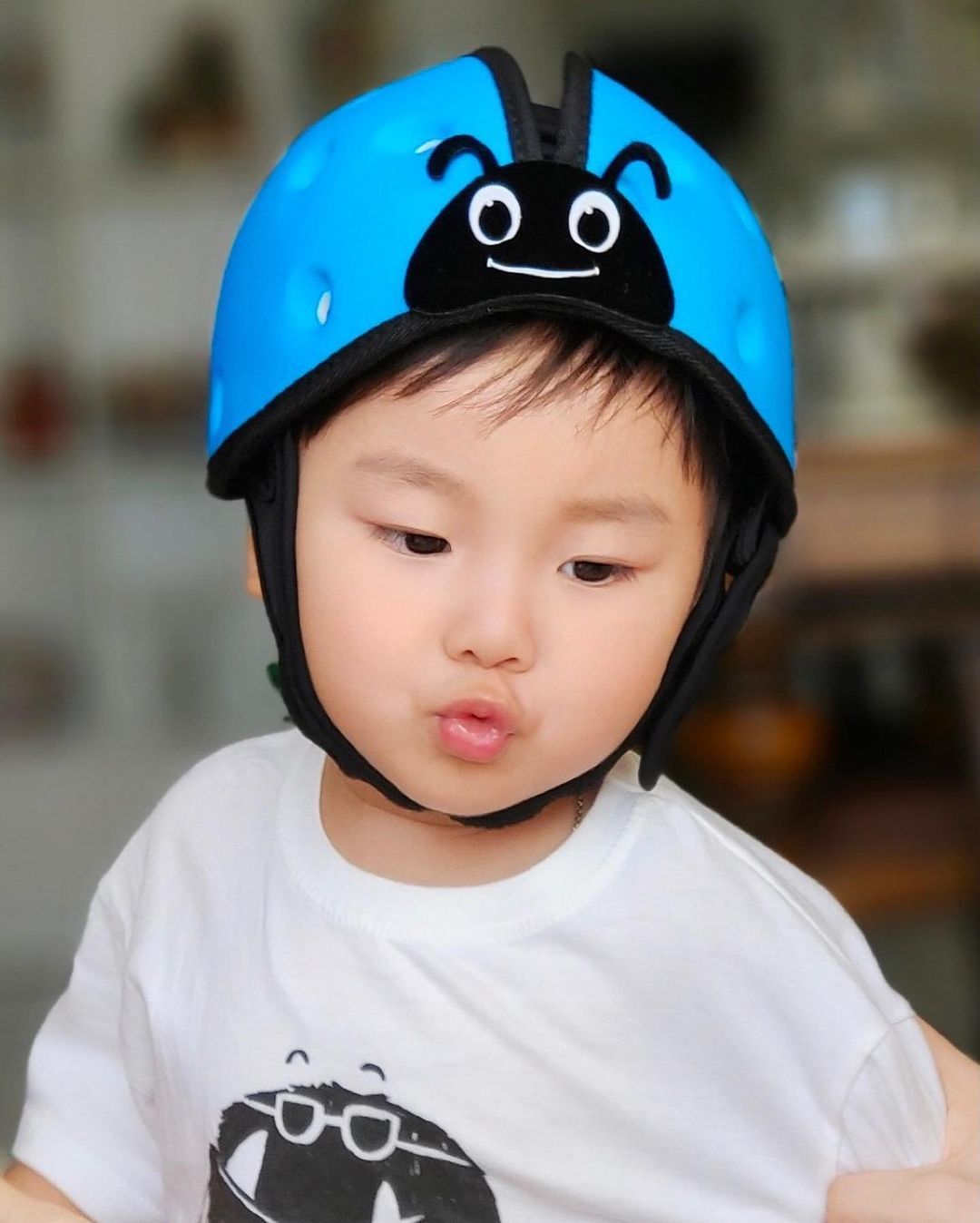 Con trai 2 tuổi đáng yêu của Hòa Minzy và doanh nhân Minh Hải