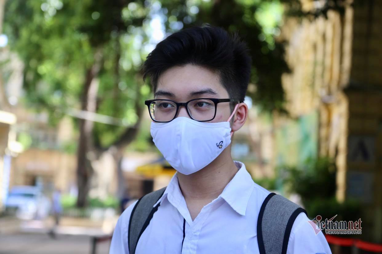 Ngủ 2 tiếng/ngày, thí sinh 'căng mình' cho kỳ thi tốt nghiệp THPT