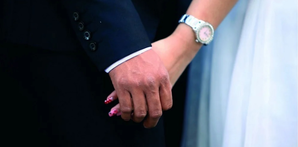 Vợ chồng trẻ ở Singapore ngày càng lười sinh con