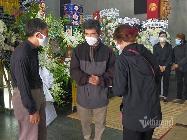 Bố mẹ túc trực tang lễ Đức Long, Cao Thái Hà lên tiếng thông tin bịa đặt