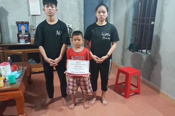 Trao hơn 200 triệu đồng đến 3 chị em mồ côi ở Nam Định