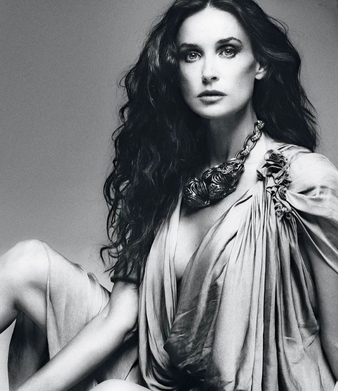 Demi Moore U60 vẫn cực kỳ quyến rũ