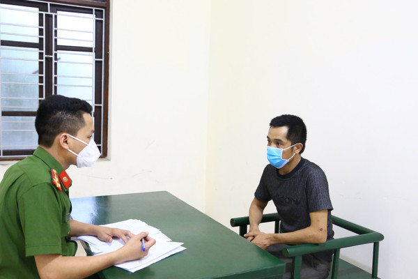 Kẻ nghiện ma túy dùng dao tấn công CSGT ở Hà Tĩnh