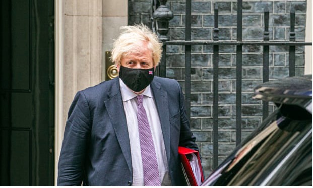 Hơn 100 chuyên gia toàn cầu kêu gọi Anh hoãn tái mở cửa