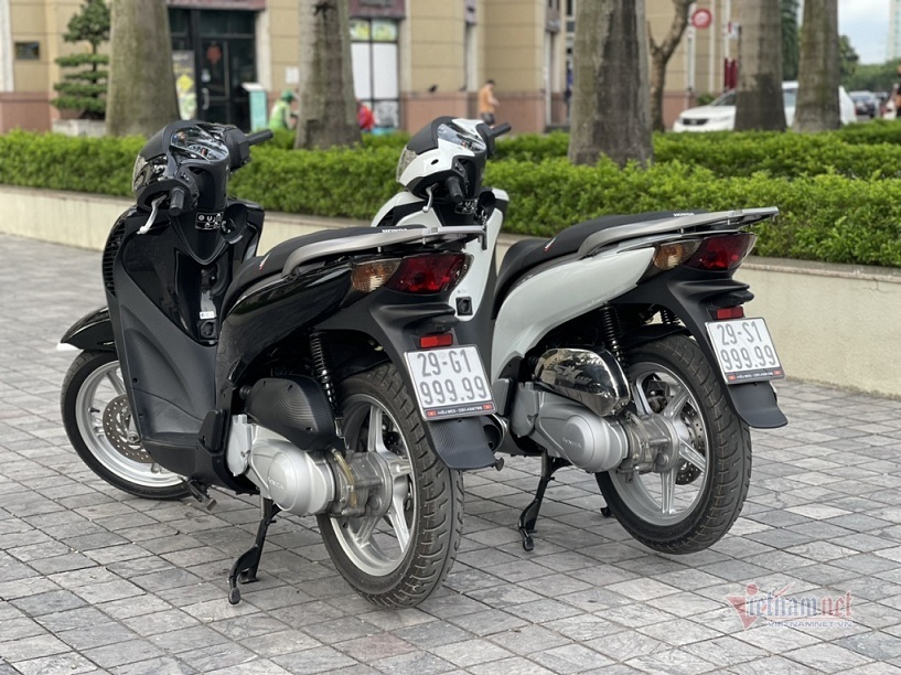 Cặp đôi Honda SH biển ngũ 9 được 