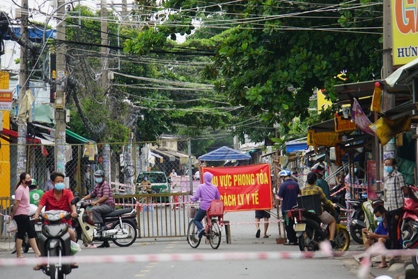 TP.HCM thêm 915 ca Covid-19 trong 24h, vượt mốc 9.000 bệnh nhân