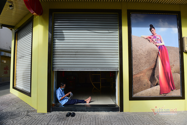 'Chúng mình tạm thời xa nhau nhưng tâm hồn cứ nghĩ về nhau'