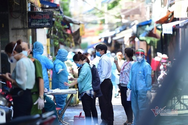 Tối 4/8 Hà Nội thêm 14 người mắc Covid-19, cả ngày có 57 bệnh nhân