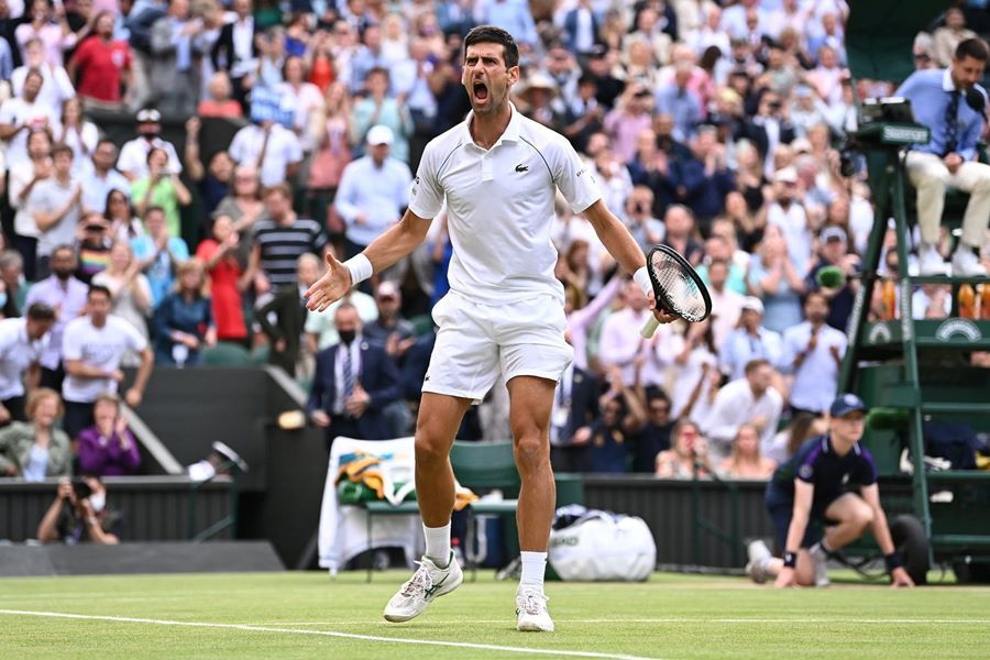 Djokovic lần thứ 7 vào chung kết Wimbledon sau 3 set kịch chiến