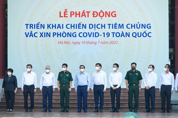 Việt Nam chính thức triển khai chiến dịch tiêm vắc xin Covid-19 toàn dân