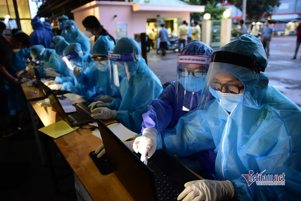 Việt Nam ghi nhận 8.982 ca Covid-19 mới, thêm 10.263 người khỏi bệnh