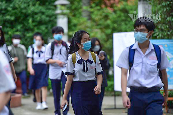 Các đại học còn bao nhiêu chỉ tiêu xét tuyển từ điểm thi tốt nghiệp?