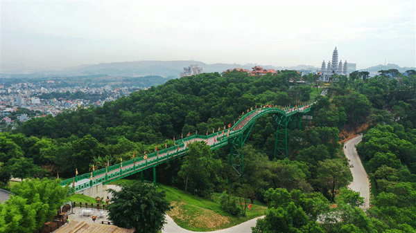 Khám phá hai nền văn hóa phương Đông ở Sun World Halong Complex