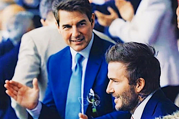 Tom Cruise và David Beckham gây sốt trên khán đài chung kết EURO