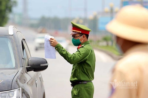 Người từ TP.HCM và các vùng dịch phải có xét nghiệm âm tính khi vào Hà Nội