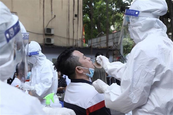 Hanoi reports 10 new COVID-19 cases, releases list of locations they visited
