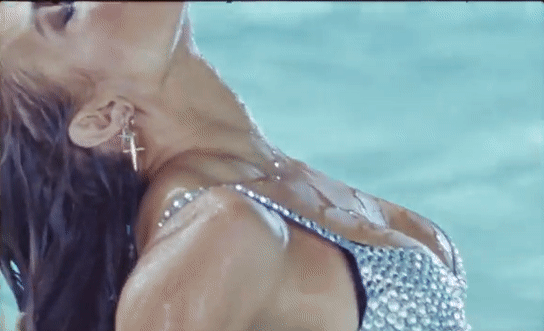 Jennifer Lopez gây sốt với MV gợi cảm nhất sự nghiệp