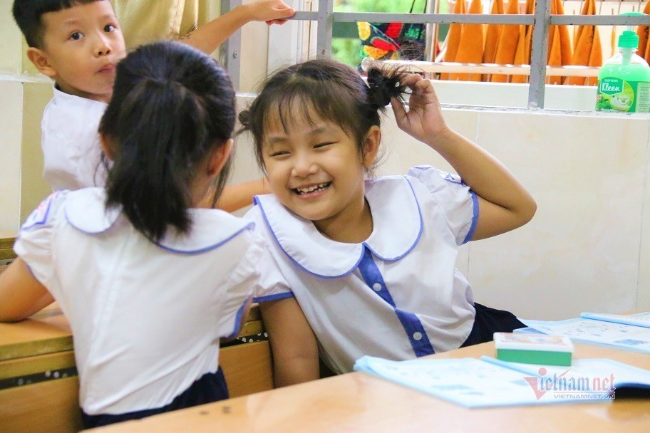 Gần 100.000 hồ sơ đăng ký vào lớp 1 trong ngày đầu Hà Nội tuyển sinh