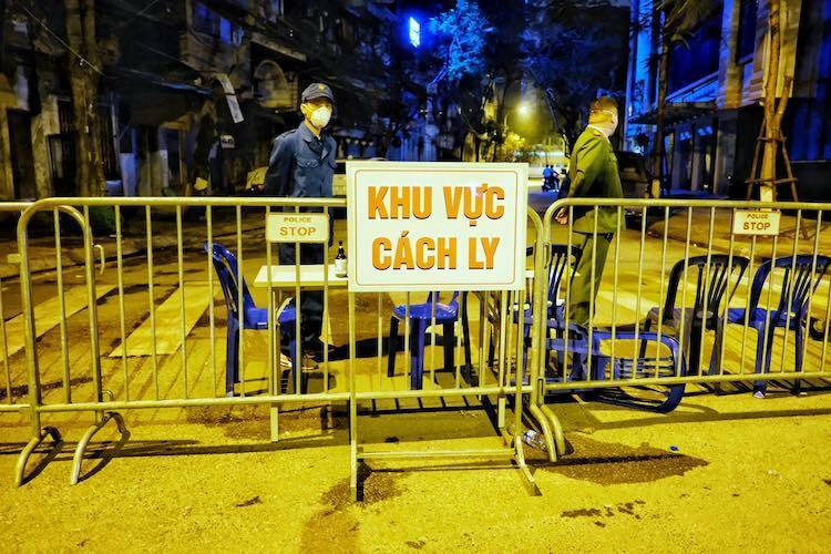 Hà Nội phong tỏa ba tòa nhà tại quận Bắc Từ Liêm