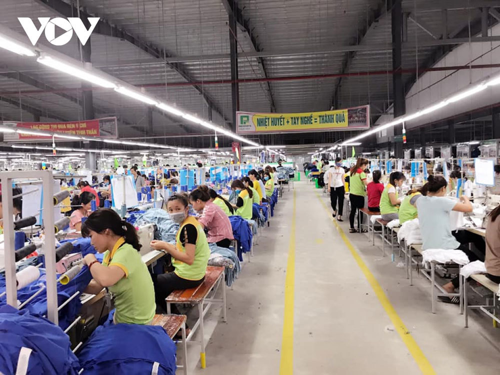 Trả lương người ngừng việc do Covid-19: Hướng dẫn vay vốn