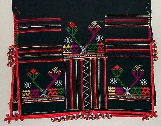 Ý nghĩa chiếc khăn Piêu đội đầu của người Thái Đen