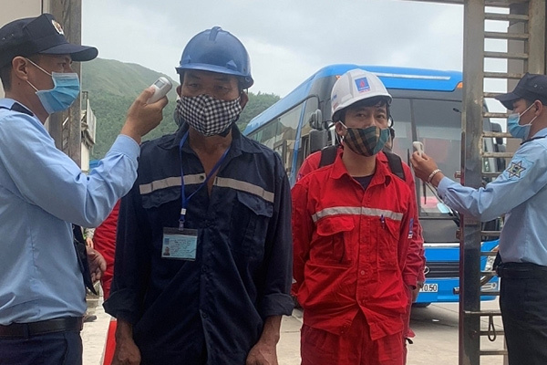 ‘Ba tại chỗ’ trên các công trình dầu khí