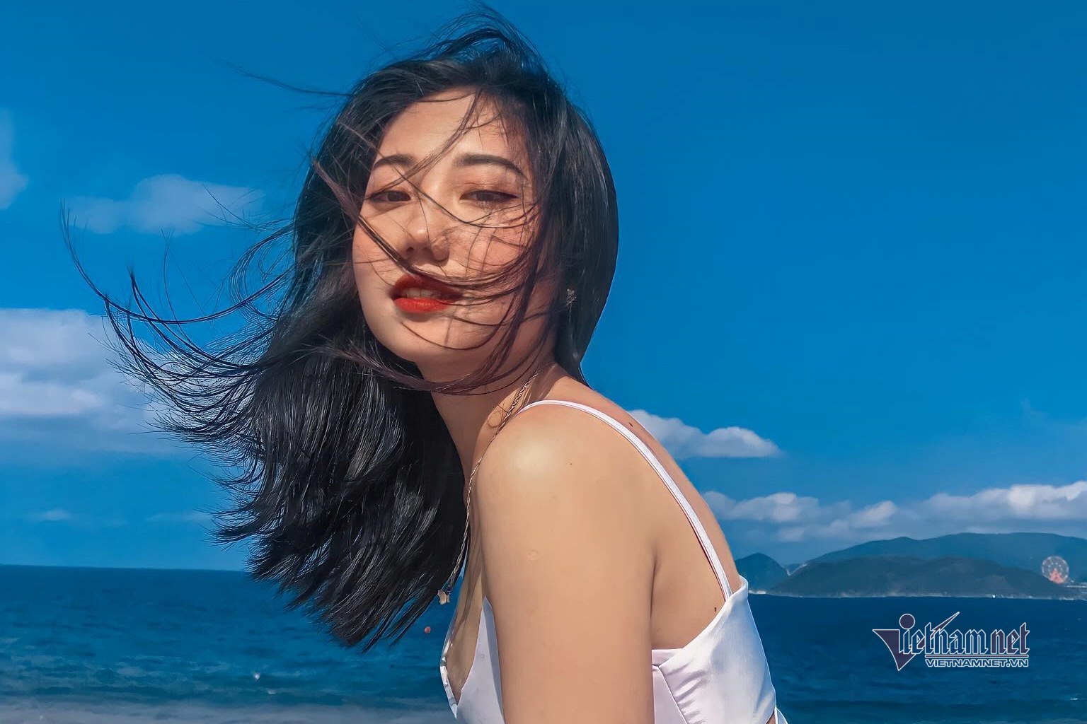 10X Nha Trang xinh xắn, giỏi ngoại ngữ, mê dạy học