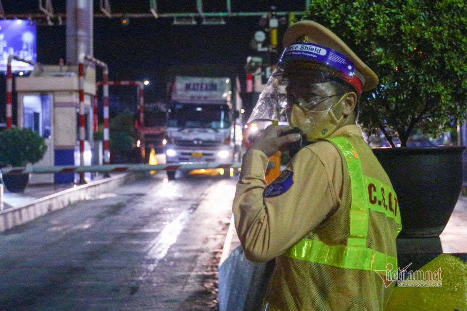 Đến Hà Nội không giấy xét nghiệm, tài xế từ Đồng Nai phải quay về