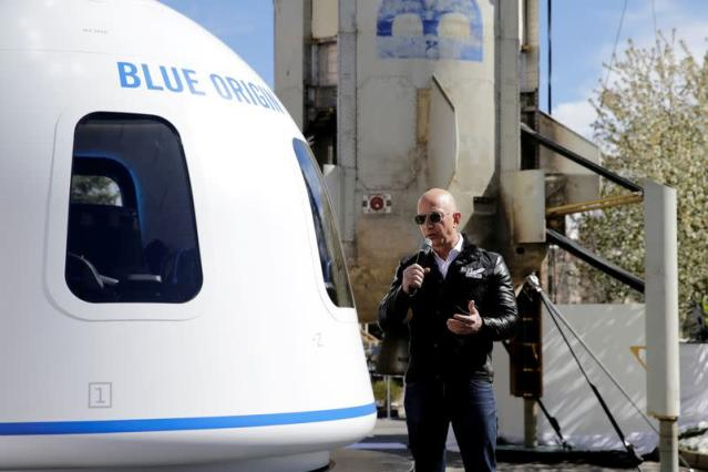 Người trẻ tuổi nhất du lịch vũ trụ cùng tỷ phú Jeff Bezos là ai?