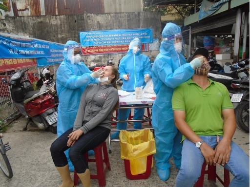 HCM City develops new measures to contain Covid-19 as field hospitals, quarantine zones become crowded